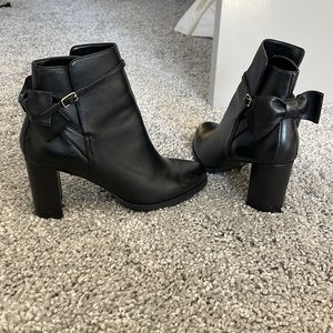 Banana republic bow boots size 10. New